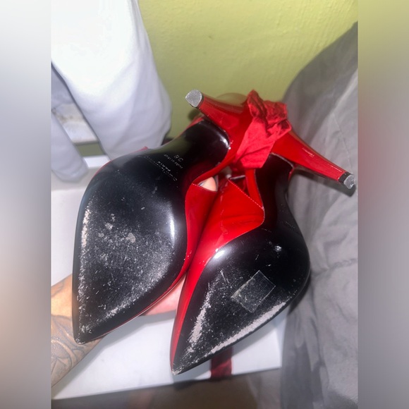 SAINT LAURENT
Tie Up Leather Slingback Pumps - Picture 2 of 2